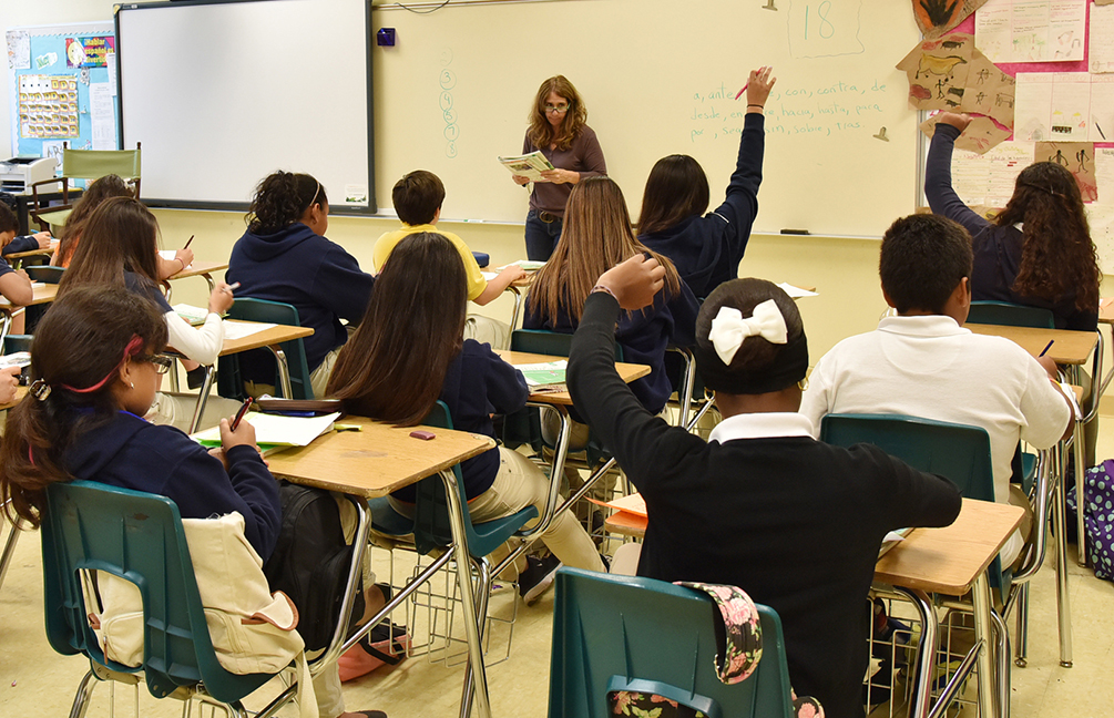 Escuelas públicas de Miami-Dade vuelven a superar expectativas en evaluaciones