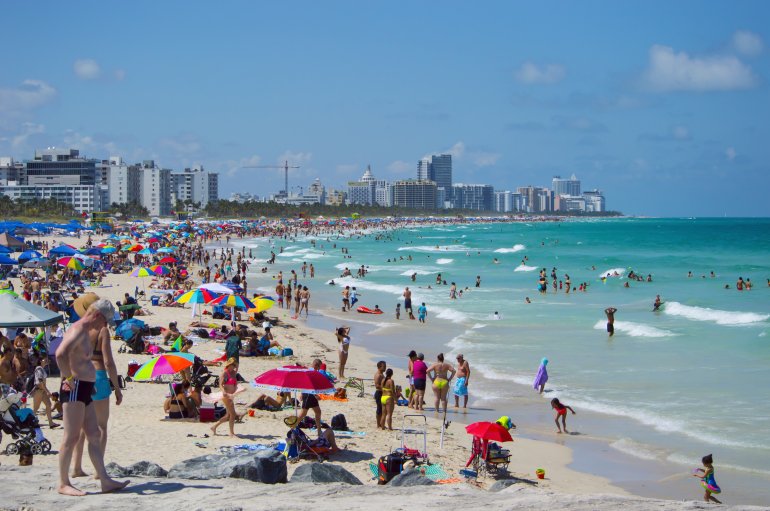 La temperatura de la arena alcanza los 132 grados en las playas de Florida