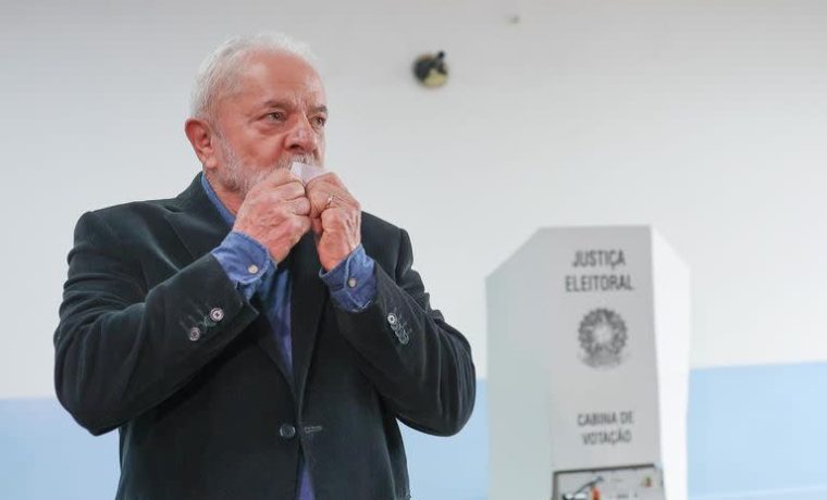 ÚLTIMA HORA: La izquierda se impone en Brasil con el cerrado triunfo de Lula da Silva sobre Bolsonaro