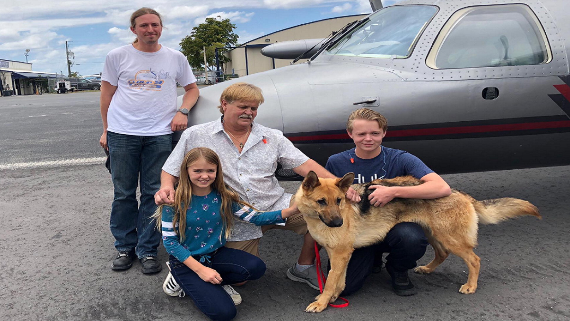 Perro se reúne con su familia en Florida después de pasar dos años desaparecido