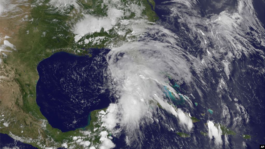La tormenta subtropical Andrea se adentra en el Atlántico