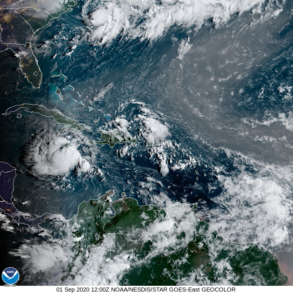 NHC monitorea una depresión tropical y dos sistemas en desarrollo en el Atlántico