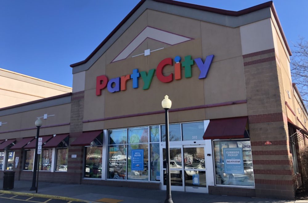 Party City está de fiesta: ¡sale de bancarrota!