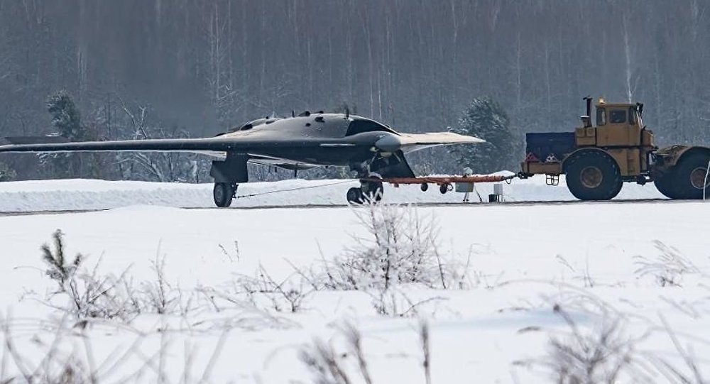 Rusia: dron de combate Ojótnik participa en vuelo conjunto con el caza furtivo Su-57