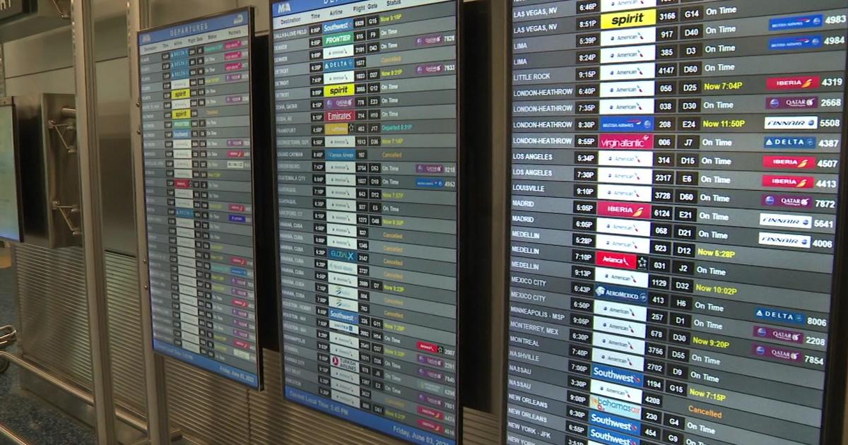 Falla de programación de la computadora para American Airlines amenazó con más cancelaciones de vuelos