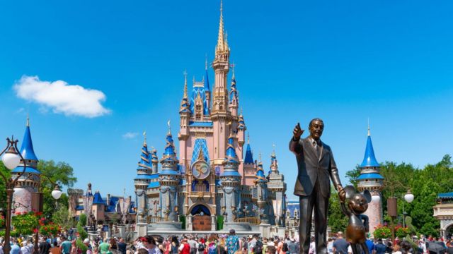 Empleados de Disney no aceptarán el aumento salarial que les propusieron