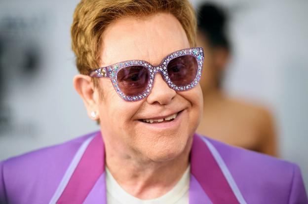 Celebridades se unen a la fiesta benéfica de Elton John