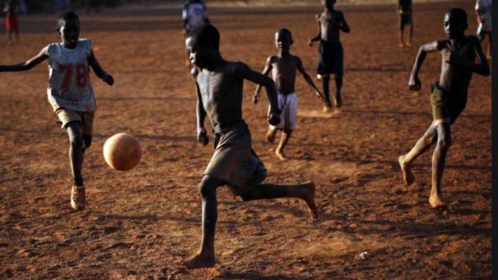 Nueve niños fueron asesinados por un rayo mientras jugaban un partido de fútbol