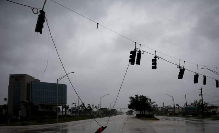 Orlando: Dos personas fallecieron electrocutadas tras el paso de Nicole