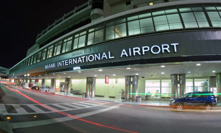 Más de 2 millones de personas viajaron por los aeropuertos de EEUU en Acción de Gracias