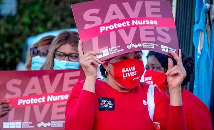Enfermeras en Miami protestaron por la falta de protección, carga laboral e injusticia