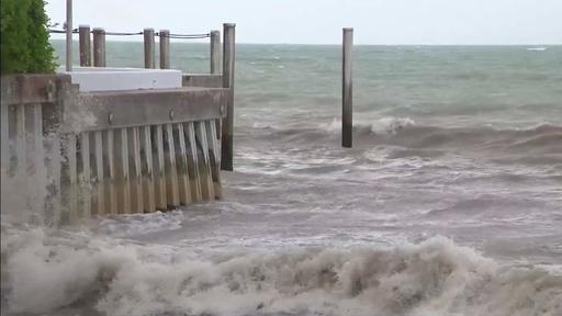Key West experimenta un clima ventoso y un fuerte oleaje mientras la tormenta tropical Laura se aleja de Florida