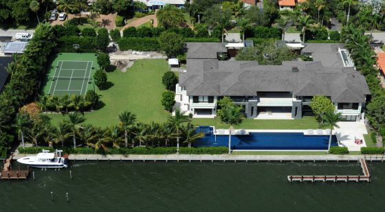 Mansión de Enrique Iglesias en Miami a la venta por $18,5 millones