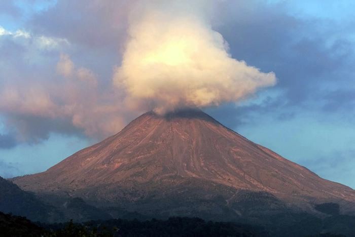 ¿Quiere ayudar a las víctimas el Volcán de Guatemala? Acá le decimos cómo hacerlo en Miami