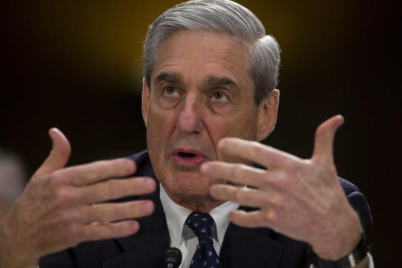 Mueller acusa a Manafort de manipular a testigos y pide mandarlo a prisión
