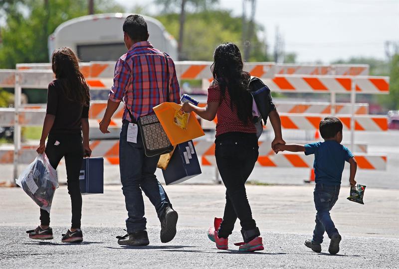Gobierno tiene 30 días para reunificar a menores migrantes con sus padres