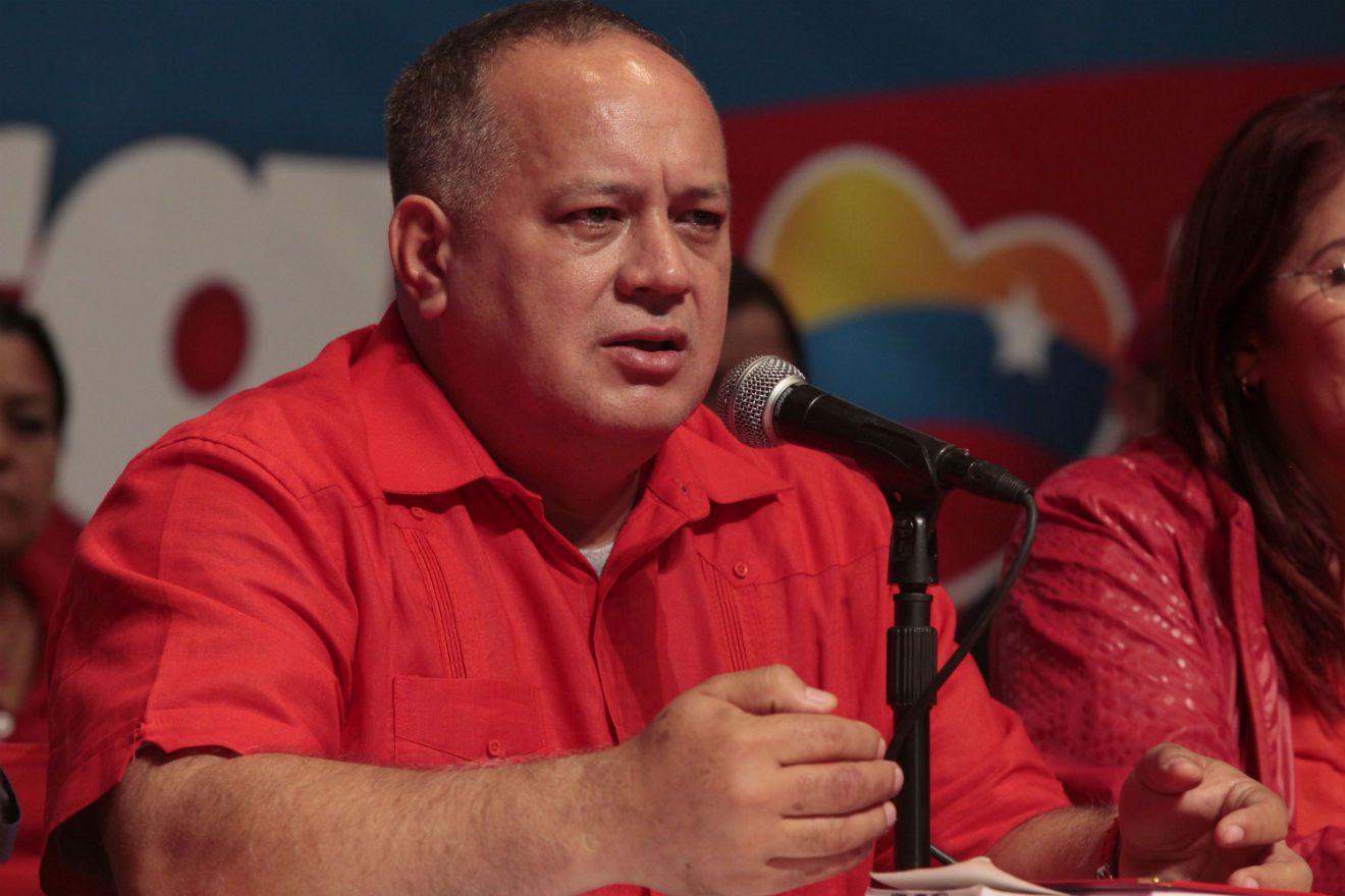 Periodista Oscar Haza responde a Cabello con nuevas pruebas que lo acorralan