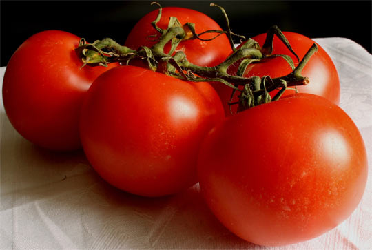Aprende a cortar tomates en rodajas como todo un profesional