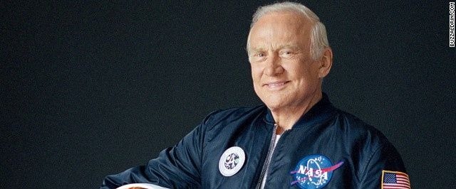 Buzz Aldrin, el segundo hombre en pisar la luna, demanda a sus hijos por fraude
