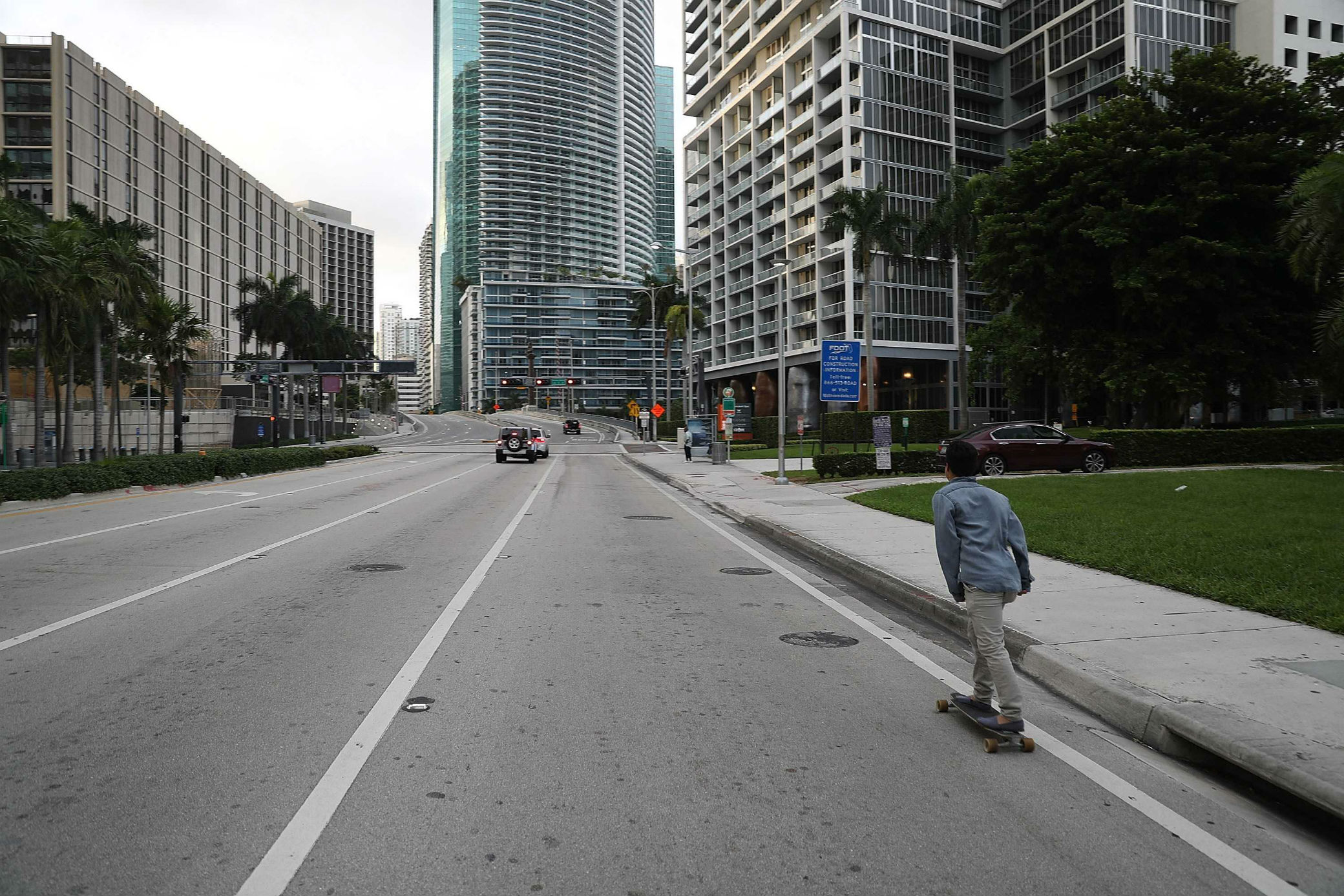 Miami impulsa ley para regular a los conductores de scooters