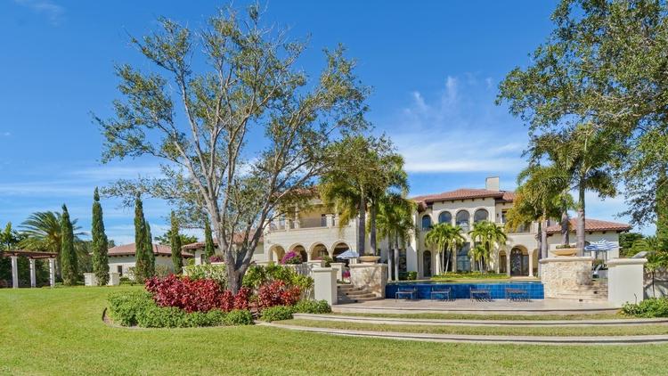 Ex ‘Undercover Boss’ pone en vente una mansión en Florida en $ 8.6M