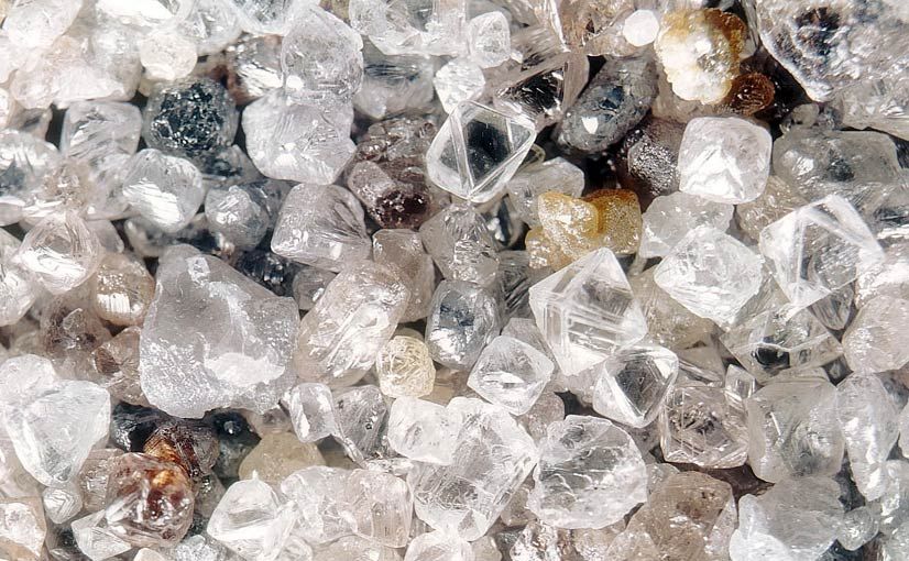 Hallan 1000 billones de toneladas de diamantes enterrados en la Tierra