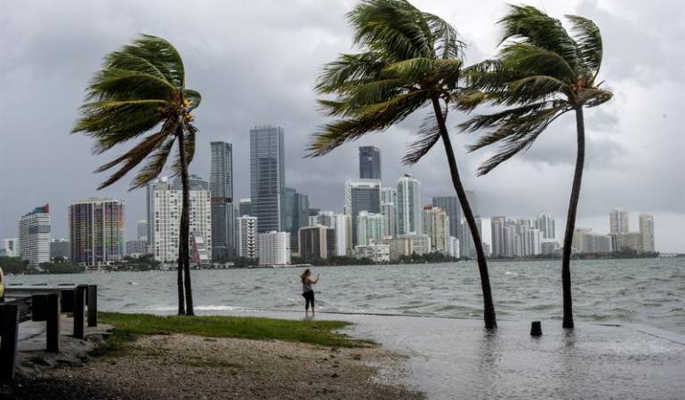 Se preparan en el sur de la Florida para enfrentar temporada de huracanes