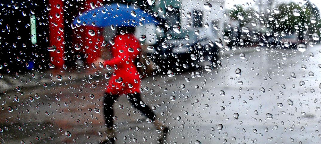 UniVista:  Tres consejos para manejar bajo lluvia