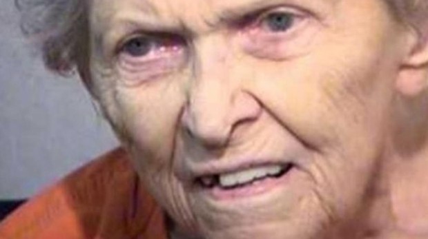 Anciana de 92 años mata a su hijo de varios disparos para evitar entrar a un asilo