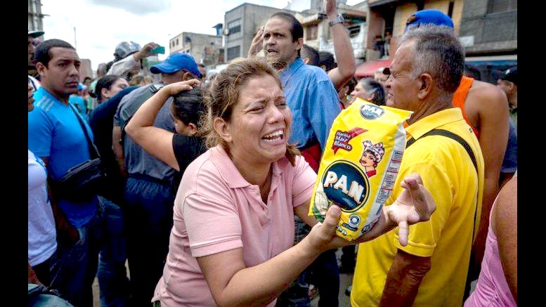 Académicos venezolanos: Gobierno mantiene políticas que nutren la hiperinflación