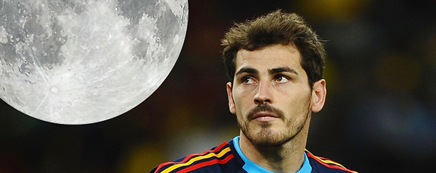 Iker Casillas pone en duda la llegada del hombre a la Luna