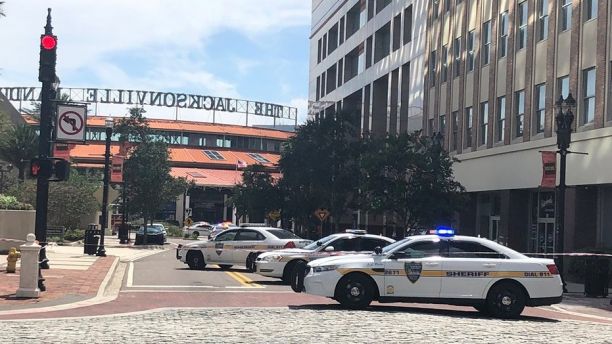 Reportan tiroteo masivo durante un torneo de videojuegos en Jacksonville