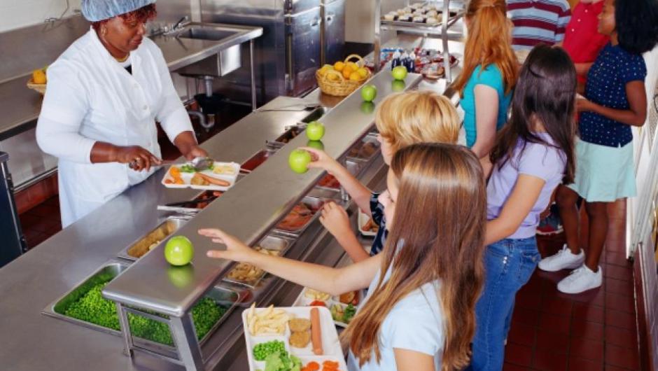 Escuelas públicas de Miami-Dade brindarán alimentación al final de la jornada escolar
