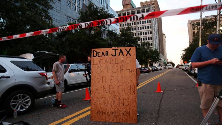 Deportistas y políticos repudian atentado en Jacksonville Florida