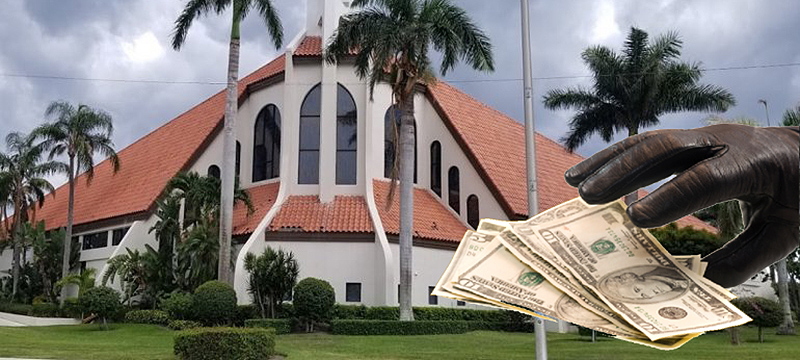 Sacerdote acusado de robar dinero renuncia a su parroquia en Pompano Beach