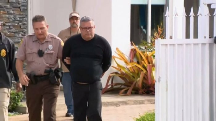 Médico cubano arrestado por tráfico de drogas y lavado de dinero en Miami