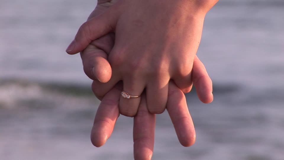 Hombre perdió su anillo de matrimonio en playa de Florida