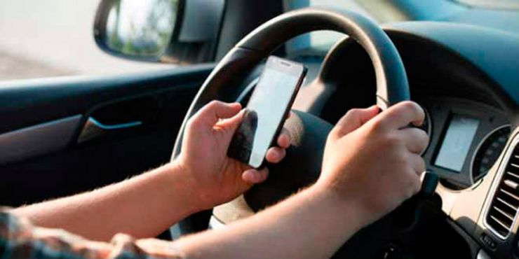 Ley que prohíbe usar celulares al volante pasó al escritorio del gobernador de Florida