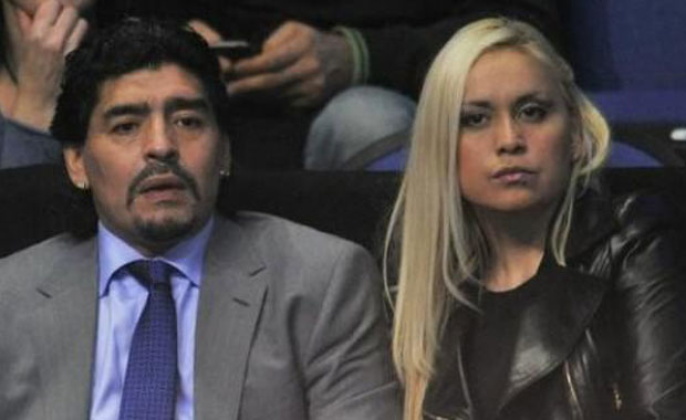 Tribunal de Miami decidirá su la ex de Maradona “se quedó con todo”