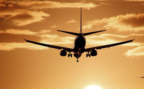 Adolescente murió en avión de Latam en ruta Miami-Santiago