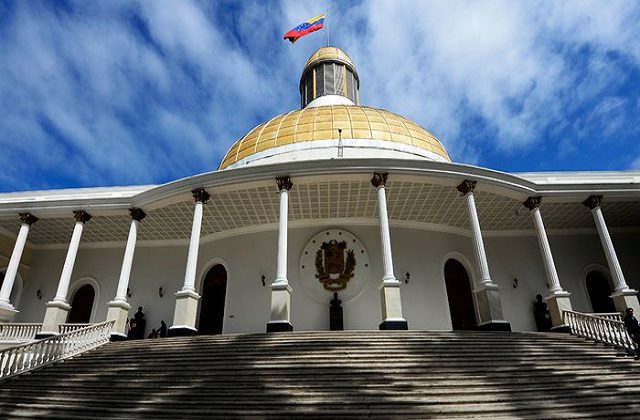 Parlamento venezolano informó que la inflación superó 50% en la última semana