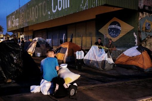 Candidatos a la Presidencia repudian asesinato de venezolanos en campamento de Brasil