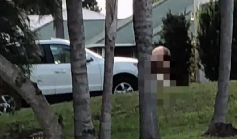 Jardinero nudista podría enfrentar cargos en Florida