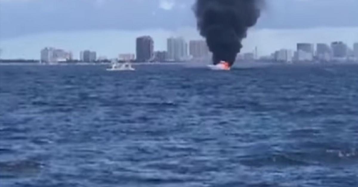 Dos personas se salvan tras el incendio de dos barcos en Miami-Dade