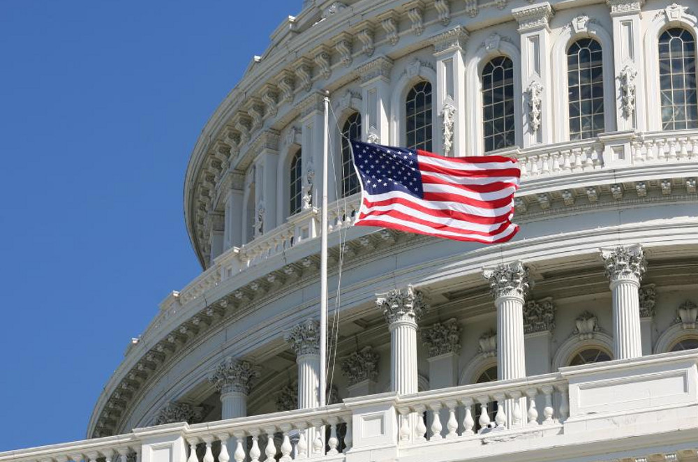 El Congreso de EE.UU aprobó fondos por dos días buscando un acuerdo por el paquete de estímulo