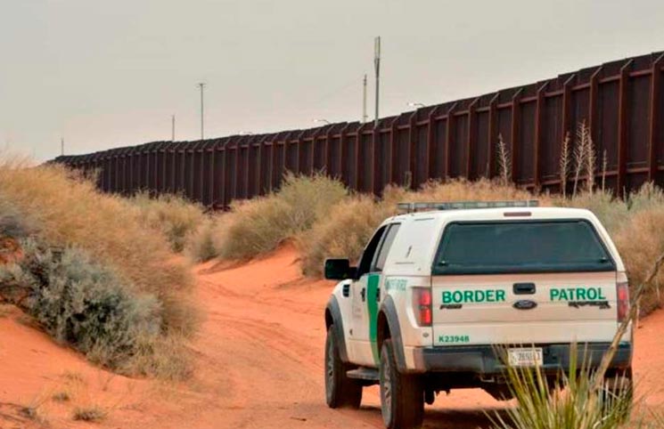 Agente fronterizo acusado de ser un “asesino en serie” de mujeres