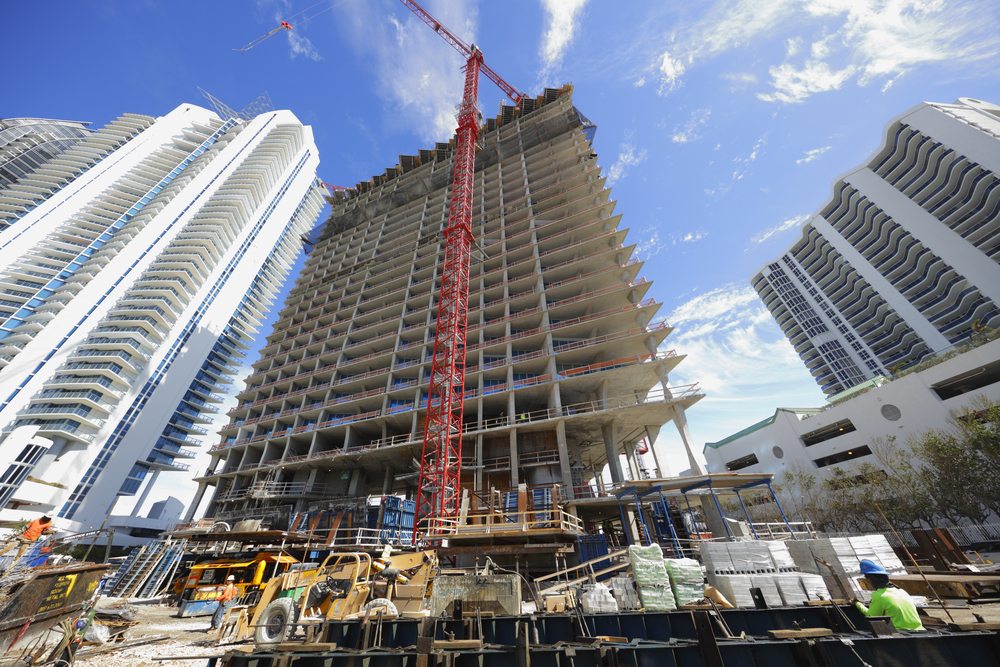 Plataforma electrónica agilizará el proceso de permisos para construcción en Miami