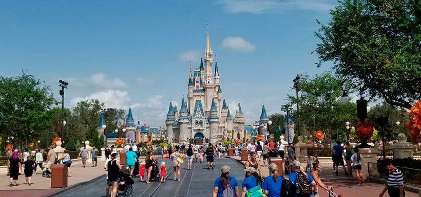 Arrestado hombre por supuestas amenazas de explotar Disney World