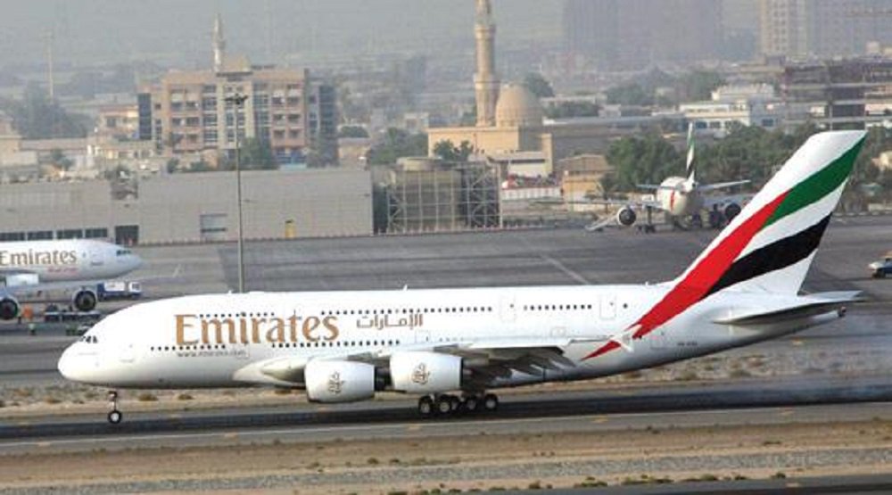 Avión de Emirates fue puesto en cuarentena tras llegar a Nueva York con pasajeros enfermos