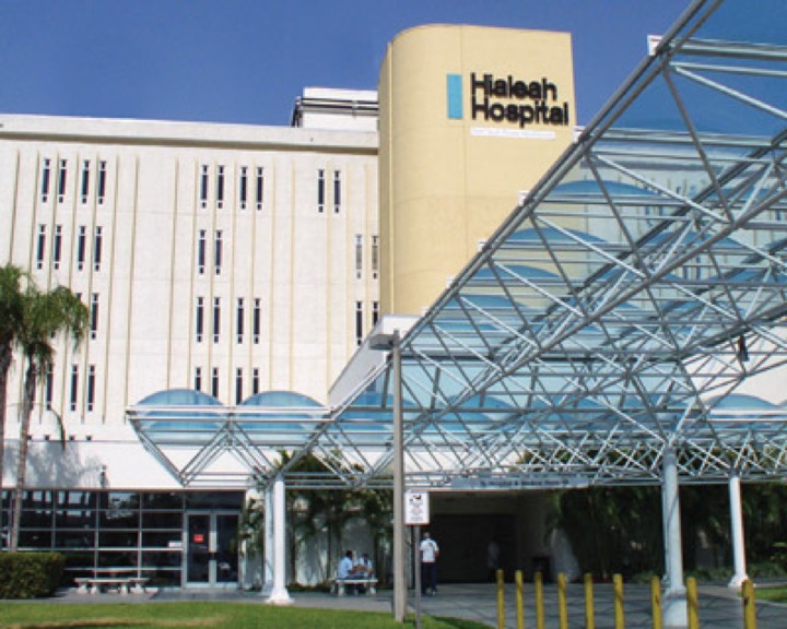 Varias salas del hospital de Hialeah están sin aire acondicionado